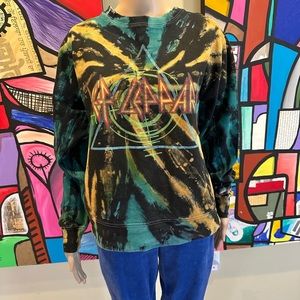 Tie Dye Def Leopard Graphic Lightweight Sweatshirt womens Size M